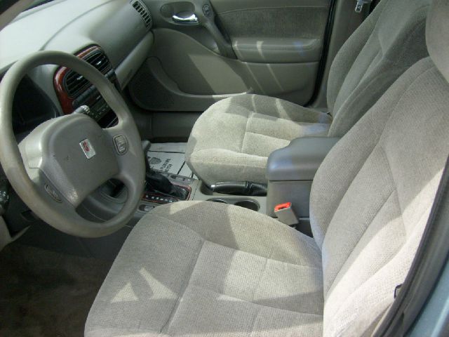 Saturn L Series 2002 photo 14