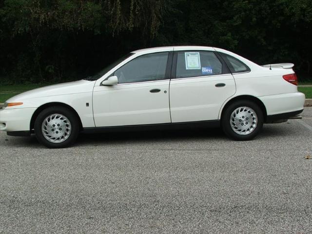 Saturn L Series 2002 photo 2