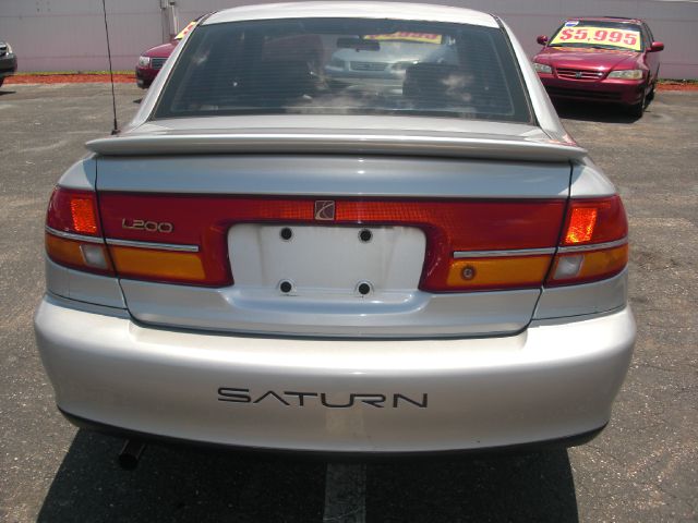 Saturn L Series 2002 photo 3