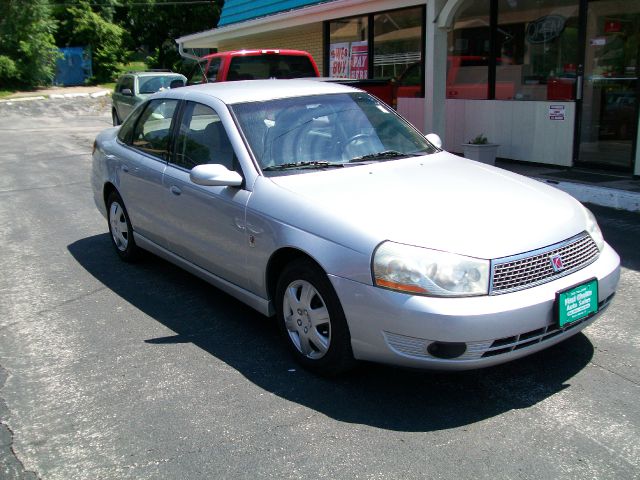 Saturn L Series 2003 photo 1