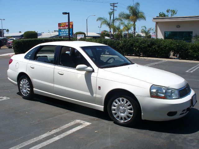 Saturn L Series 2003 photo 2