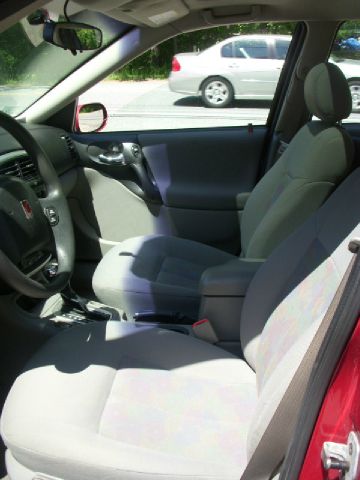 Saturn L Series 2003 photo 4