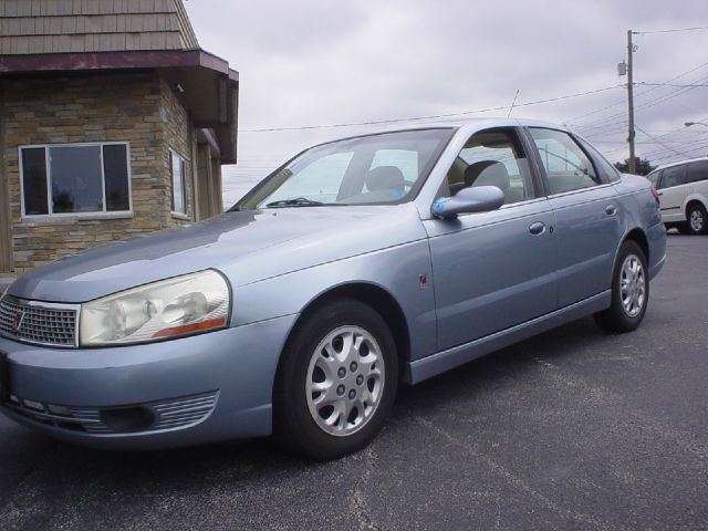 Saturn L Series 2WD Eddie Bauer Sedan