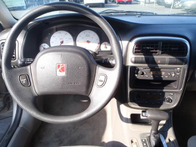 Saturn L Series 2003 photo 4