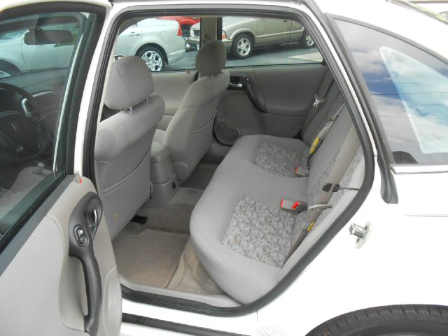 Saturn L Series 2003 photo 1