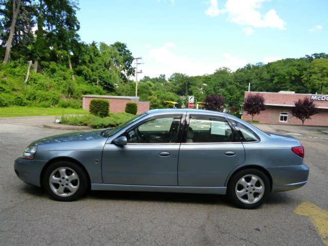 Saturn L Series 2003 photo 1