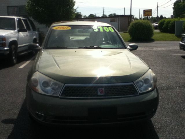 Saturn L Series 2WD Eddie Bauer Sedan