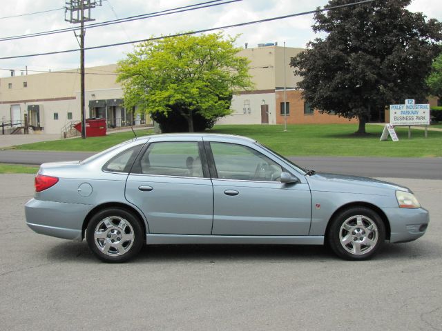 Saturn L Series 2003 photo 1