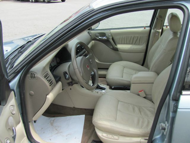 Saturn L Series 2003 photo 2