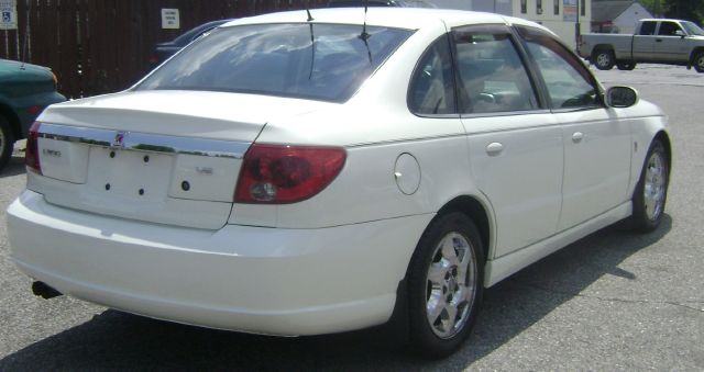 Saturn L Series 2003 photo 4