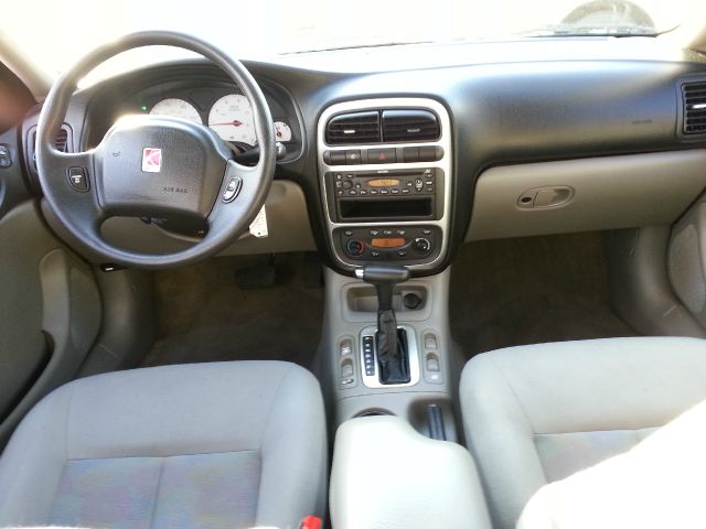 Saturn L Series 2003 photo 9