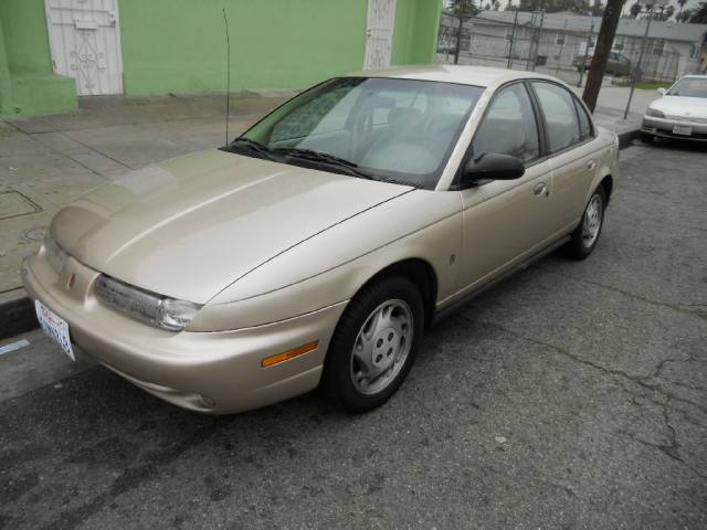 Saturn S Series XLS Sedan