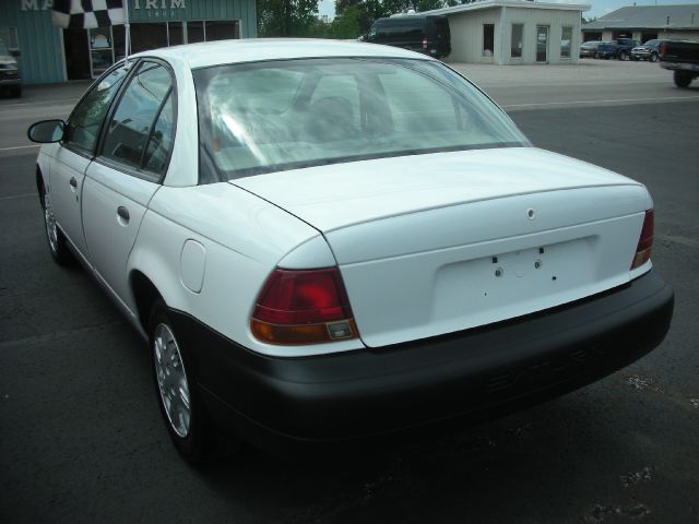 Saturn S Series 1997 photo 1