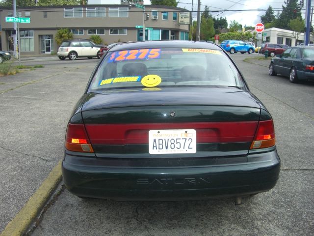 Saturn S Series XLS Sedan