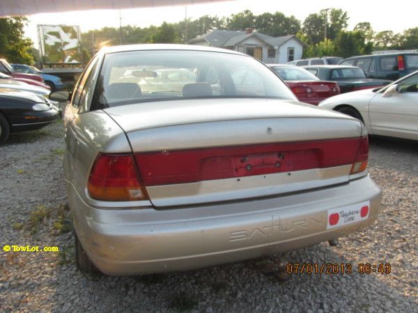 Saturn S Series 1998 photo 2