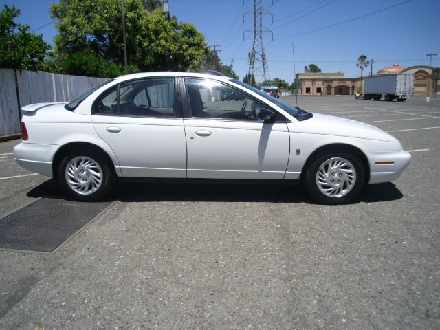 Saturn S Series 1998 photo 1