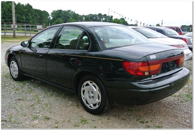 Saturn S Series 2000 photo 4