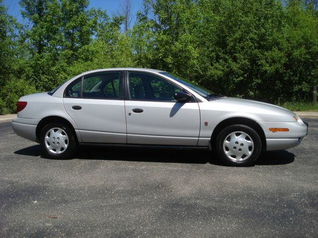 Saturn S Series 2000 photo 11