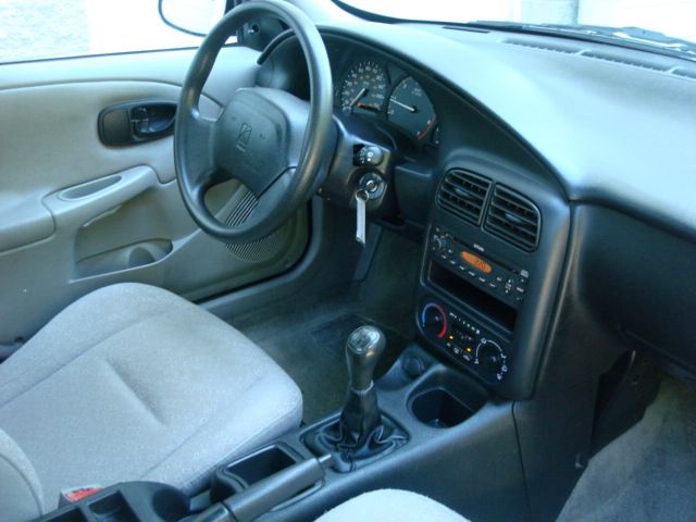 Saturn S Series 2000 photo 8