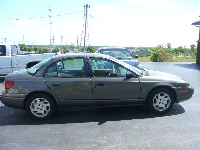 Saturn S Series 2000 photo 2