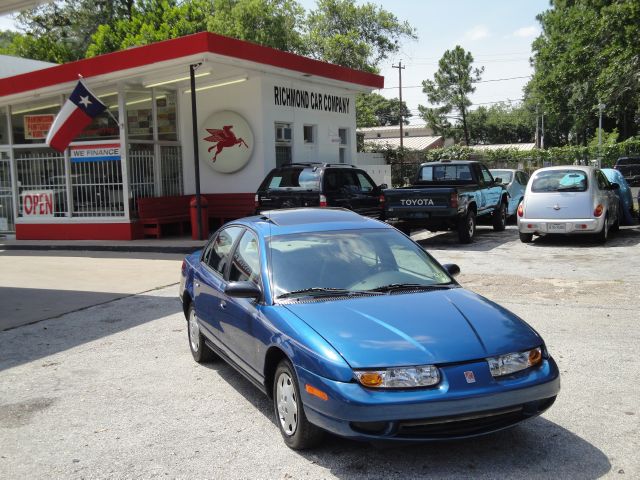 Saturn S Series 2000 photo 16