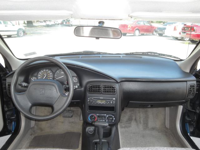 Saturn S Series 2000 photo 4