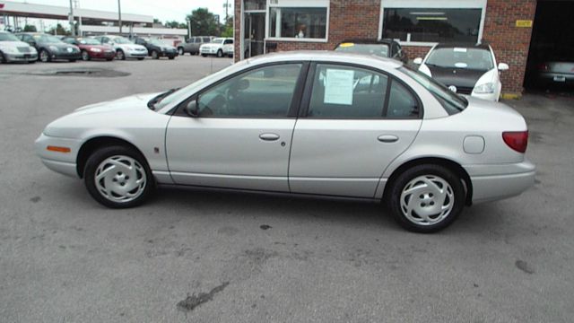 Saturn S Series 2000 photo 2