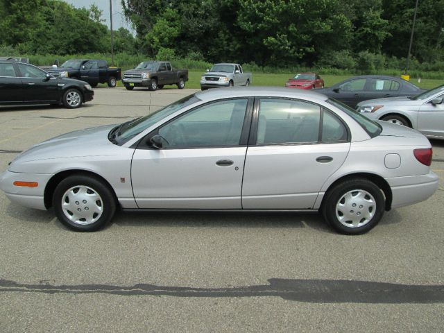 Saturn S Series 2000 photo 1