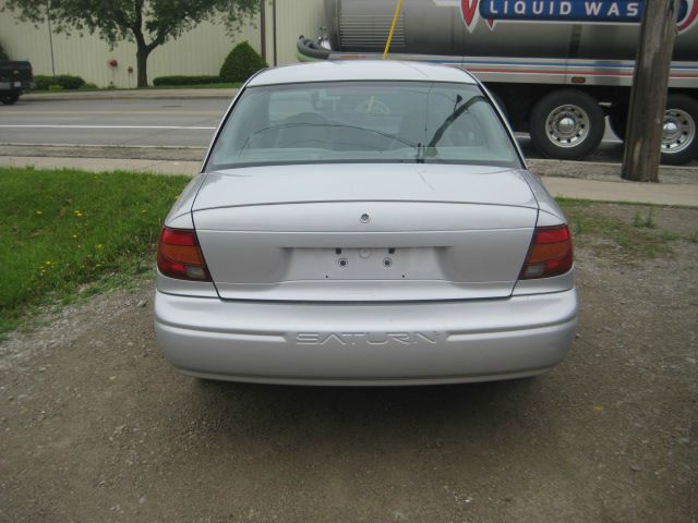 Saturn S Series 2001 photo 2