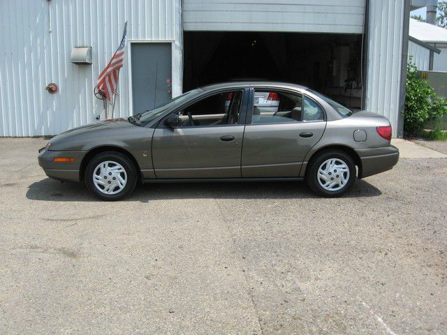 Saturn S Series 2001 photo 2