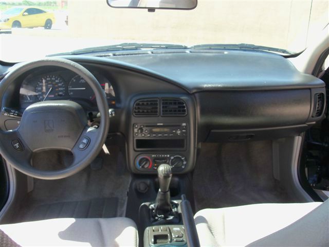 Saturn S Series 2001 photo 14