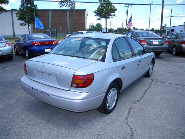 Saturn S Series 2001 photo 3