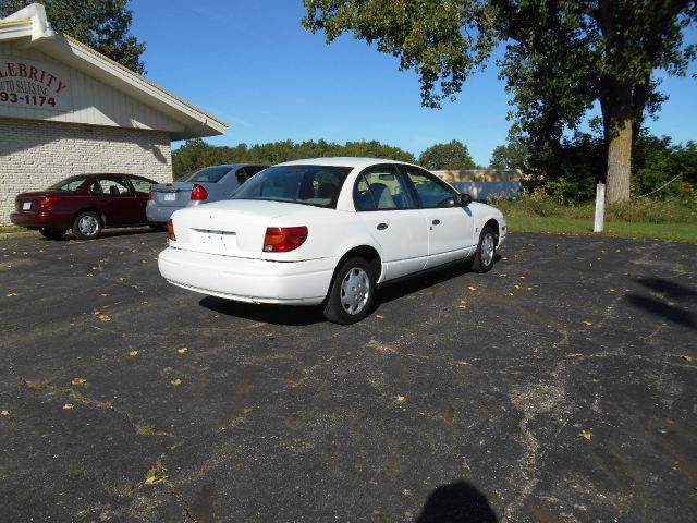 Saturn S Series 2001 photo 3