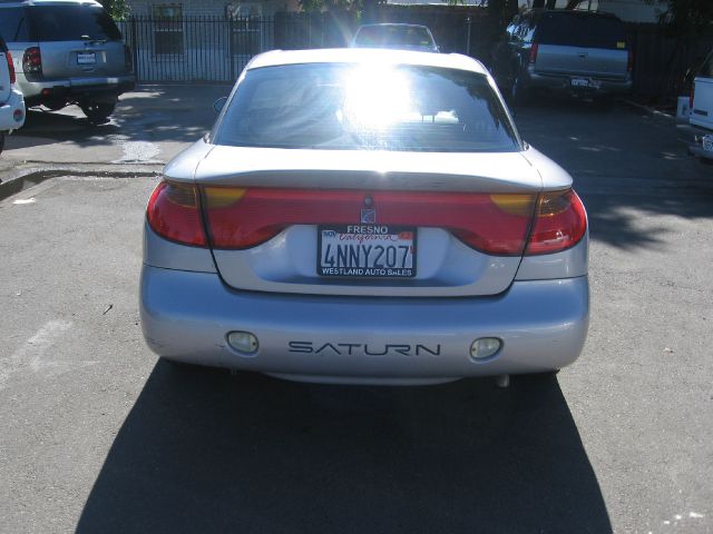 Saturn S Series 2001 photo 2