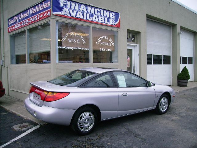 Saturn S Series 2001 photo 2