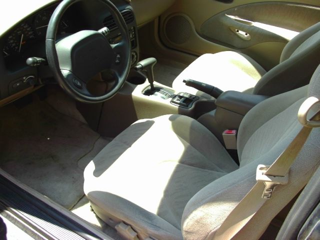 Saturn S Series 2001 photo 2