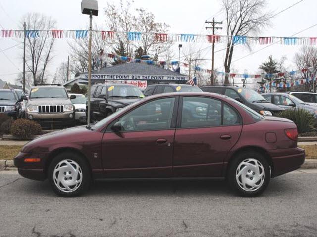 Saturn S Series XLS Sedan