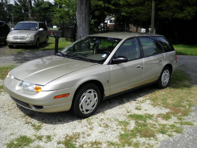 Saturn S Series 2001 photo 2