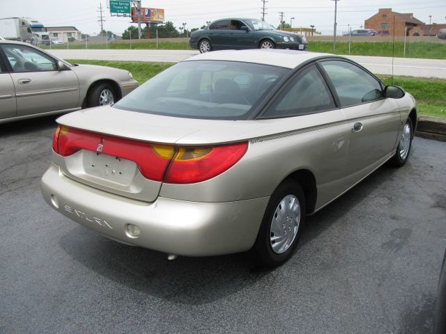 Saturn S Series 2001 photo 10