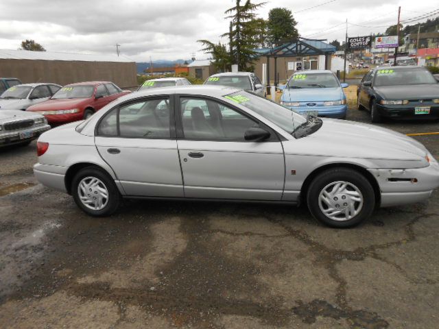 Saturn S Series 2001 photo 3