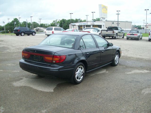 Saturn S Series XLS Sedan