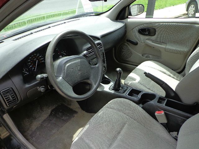 Saturn S Series Base Sedan