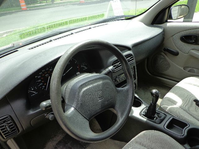 Saturn S Series 2002 photo 6