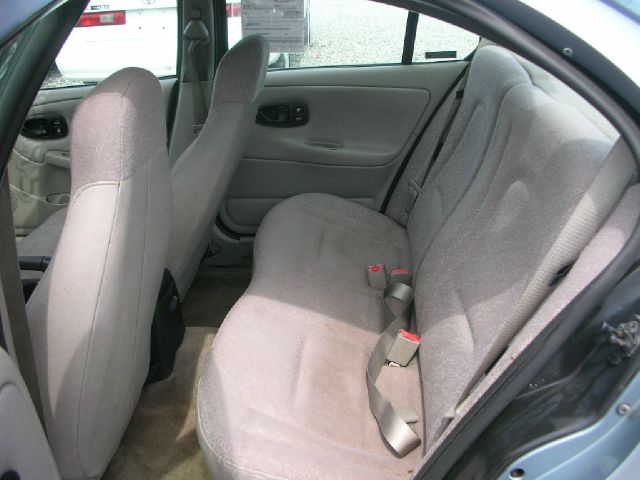 Saturn S Series Base S Sedan