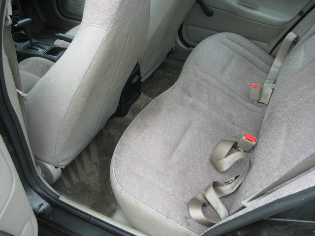 Saturn S Series 2002 photo 8