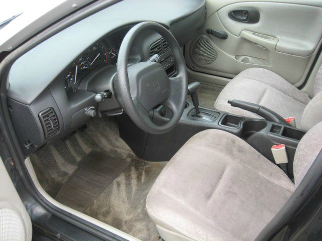 Saturn S Series 2002 photo 9