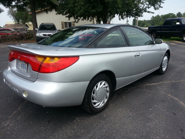 Saturn S Series 2002 photo 1