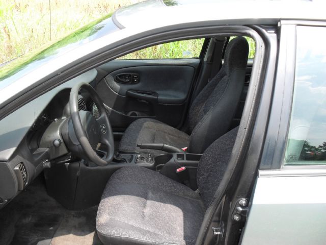 Saturn S Series 2002 photo 4