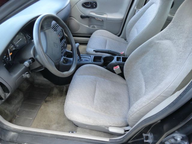 Saturn S Series 2002 photo 3