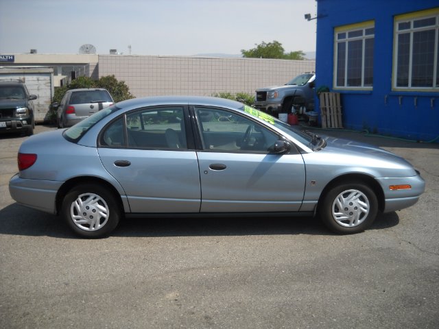 Saturn S Series 2002 photo 2